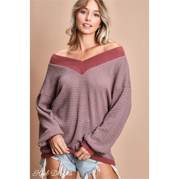 ❤️LAST 1! V Neck Waffle Popcorn Knit Contrast Top! - Picture 6 of 9